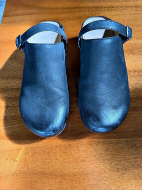 Dansko Ingrid Black Oiled Leather 38